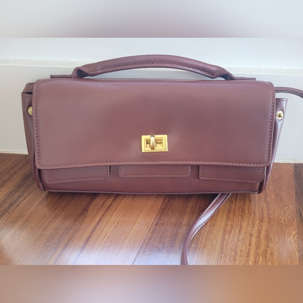 Burgundy Leather Handbag with Gold Clasp Bel Air